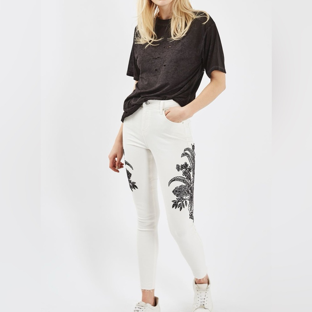Topshop MOTO Sketch Embroidered Jamie Jeans